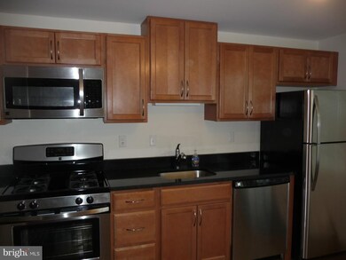 4443 Norfen Rd, Halethorpe, MD 21227 - photo 2