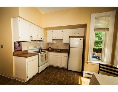 518 Putnam Ave, Cambridge, MA 02139 - photo 2