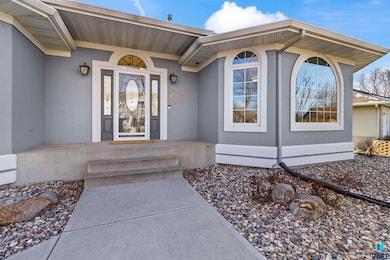 417 Meadowlark Cir, Brandon, SD 57005 - photo 4