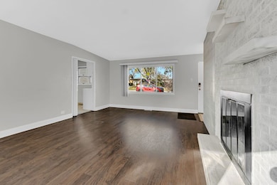 7943 W 97th Place, Hickory Hills, IL 60457 - photo 5