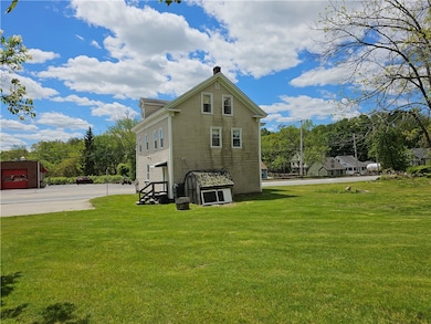 199 Putnam Pike, Chepachet, RI 02814 - photo 5