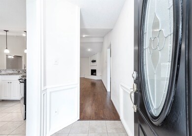 401 Towne Ct, Alvin, TX 77511 - photo 7