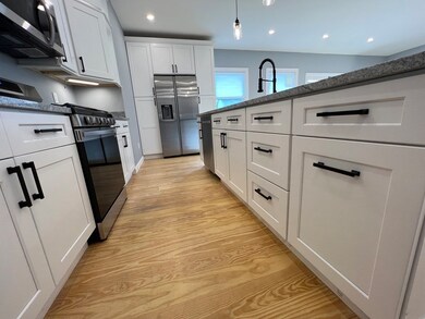 28 Putnam Ln unit B, Danvers, MA 01923 - photo 4