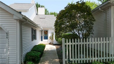 656 Fairfield Ln, Aurora, OH 44202 - photo 4