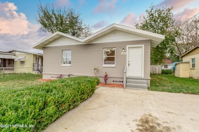 1009 Velma St, Jacksonville, FL 32205 - photo 3