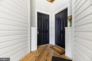 22725 Thimbleberry Square unit 202, Ashburn, VA 20148 - photo 3