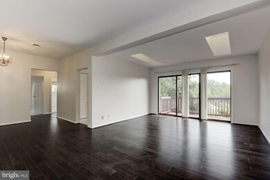 103 Skyhill Rd unit 8, Alexandria, VA 22314 - photo 3