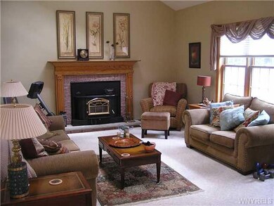 7365 Winbert Dr, North Tonawanda, NY 14120 - photo 2