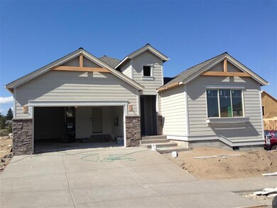 61133 Manhae Loop, Bend, OR 97702 - photo 2