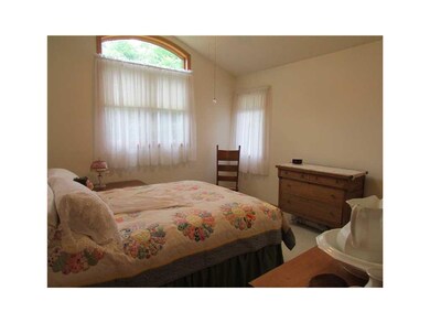 Bedroom. Vaulted ceiling.