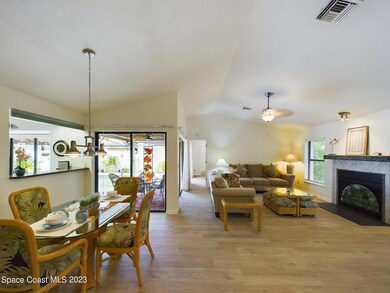 6203 S Mirror Lake Dr unit 10, Sebastian, FL 32958 - photo 3