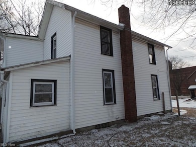 1123 4th St NE, Canton, OH 44704 - photo 2