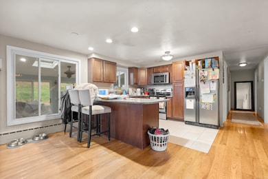 523 Chamberlain Hill Rd, Higganum, CT 06441 - photo 3