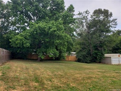 1032 Spring Dr, Gastonia, NC 28052 - photo 4