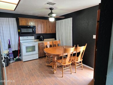 687 W Navajo St, Wickenburg, AZ 85390 - photo 6