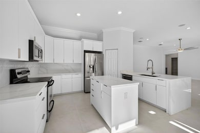 1781 Harbor Pointe Cir, Weston, FL 33327 - photo 6