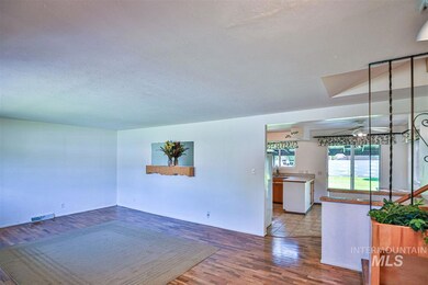 549 Ridgeway Dr, Twin Falls, ID 83301 - photo 2