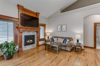 220 S Crocker Ct, Colwich, KS 67030 - photo 4