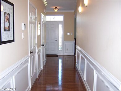 Foyer - Come on in.......