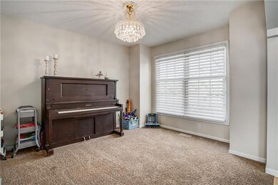 301 SW Marsh Wren St, Lees Summit, MO 64082 - photo 6