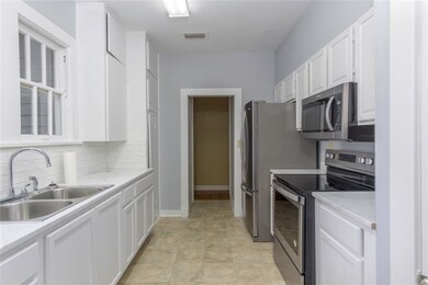 Great updated kitchen!