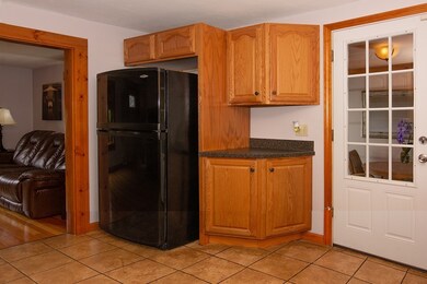 11 Maynard St, Feeding Hills, MA 01030 - photo 5