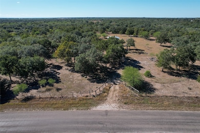 3220 Lower Mission Valley Rd, Victoria, TX 77905 - photo 2