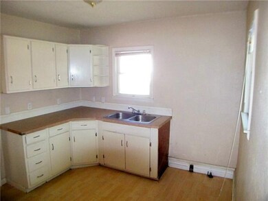 1221 Walsh St, Lansing, MI 48912 - photo 6