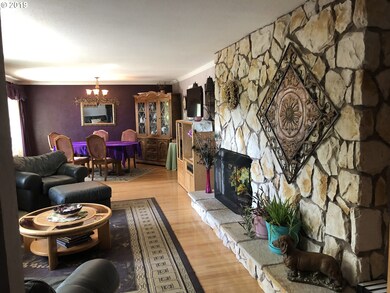 Living Room/Dining Room