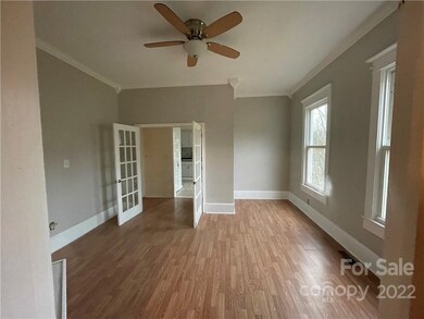 146 E Bell St, Statesville, NC 28677 - photo 3