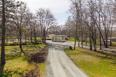 460 Chipley Rd, Grants Pass, OR 97526 - photo 2