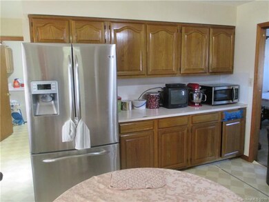 418 Dobson Rd, Statesville, NC 28677 - photo 6