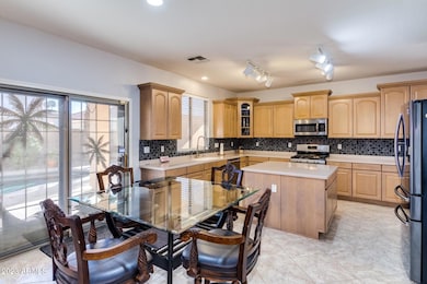 4815 N 96th Ln unit 2, Phoenix, AZ 85037 - photo 2