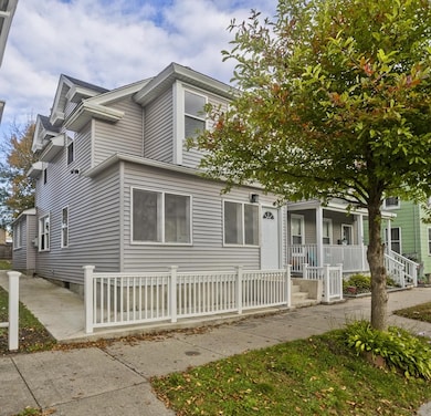 61 Pine St, Holyoke, MA 01040 - photo 2