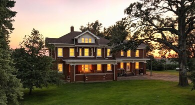15817 l ave-001