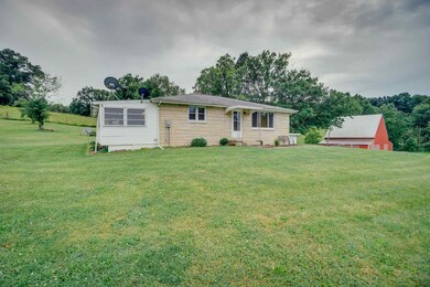 5118 E Fergie Rd, Bloomfield, IN 47424 - photo 5