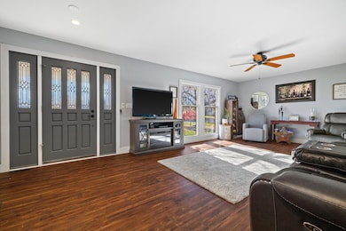 981 Cedar Dr, Burlington, WI 53105 - photo 3