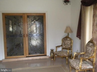 401 Bryan Ave, Gaithersburg, MD 20877 - photo 2