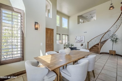 Graceful and welcoming Living and dining