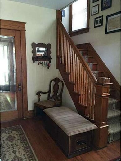 Entryway. This is the front entry way and you will