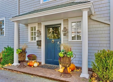 213 Linden St, Winnetka, IL 60093 - photo 2