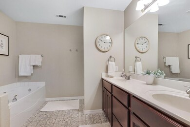 EnSuite Bathroom with Soaking Tub