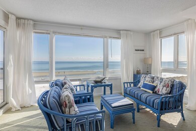 Linwood Arms unit 32, Old Orchard Beach, ME 04064 - photo 2