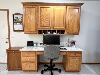 1121 Woodland Dr, Newton, IA 50208 - photo 5