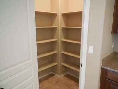 Walk in Pantry