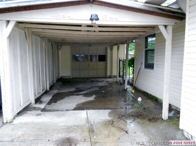 Carport & Garage