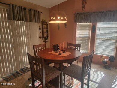 811 dining