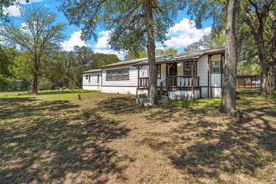 912 Fawn Dr, Granbury, TX 76049 - photo 2