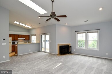 4056 Grays Pointe Ct unit 4056C, Fairfax, VA 22033 - photo 3