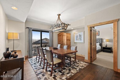 4. _Dining Room 1_DSC7871